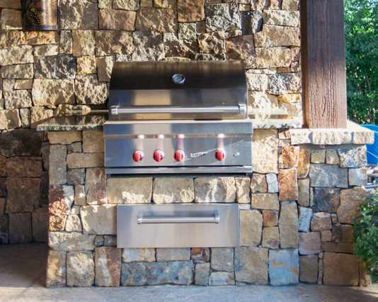 Outdoor Kitchen